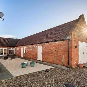 Finest Retreats - South Barn Holiday home